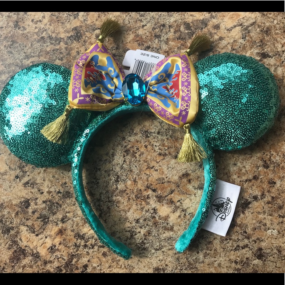 Jasmine ears
